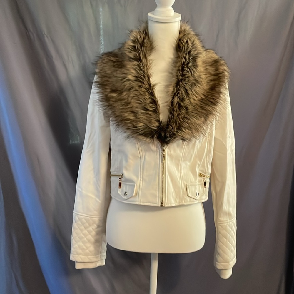 Guess coat - Picture 3 of 12
